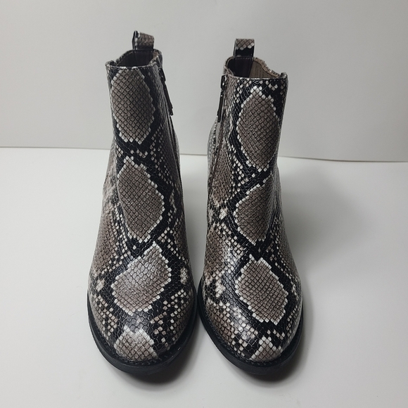 NWOT BLONDO noa  waterproof snakeskin ankle bootie - Picture 2 of 9
